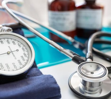 blood-pressure-gauge-and-stethoscope